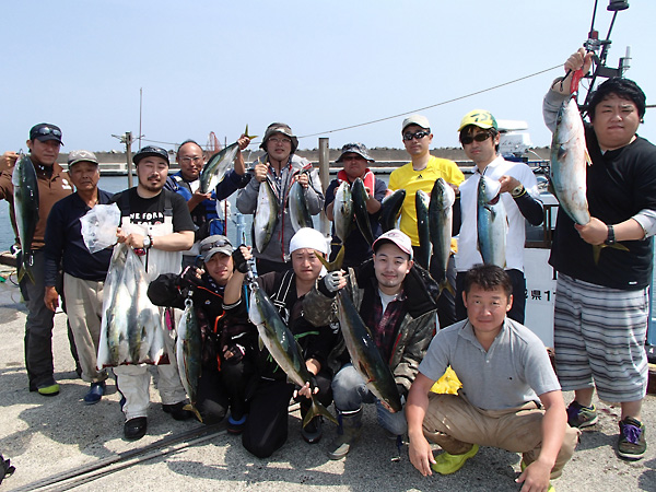 釣り客と魚の写真
